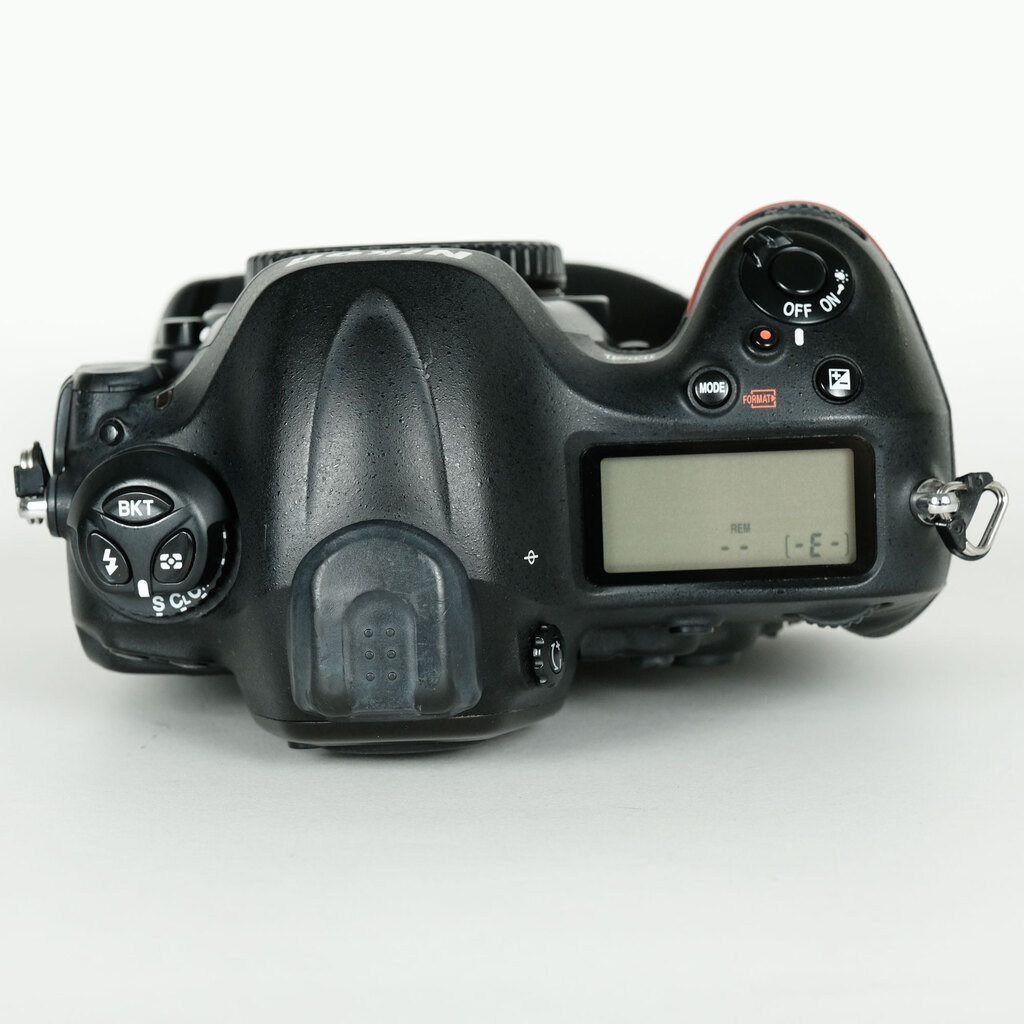 ☆朝までセール★Nikon D4 現状品(撮影出来ます(≧∀≦)) Nikon D4の出品 | ONE SCENE（ワンシーン）