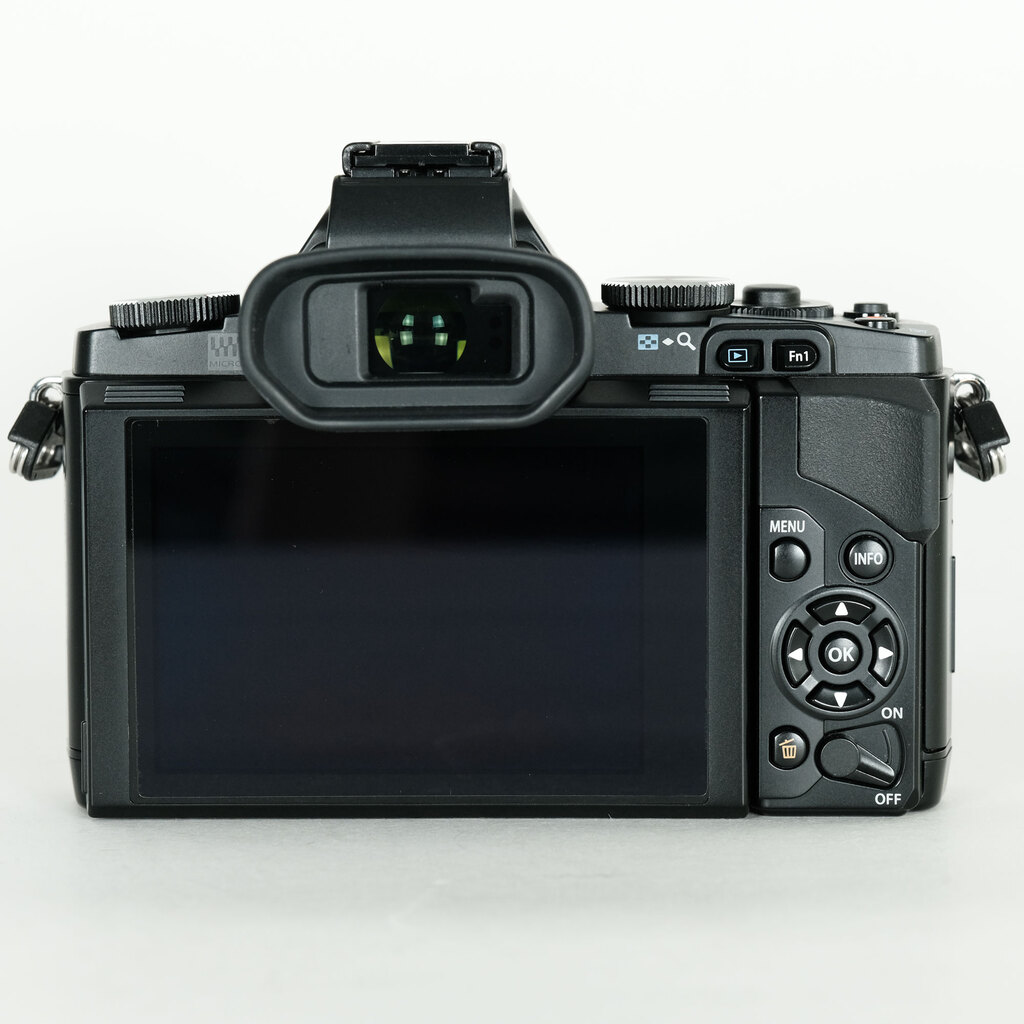 OLYMPUS OM-D E-M5 エリートブラック ボディ【ジャンク】 ジャンク】OM-D E-M5 エリートブラック ボディ＋他 - メルカリ