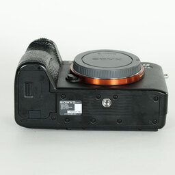 SONY α7 III(ILCE-7M3) SONY α7 III(ILCE-7M3)