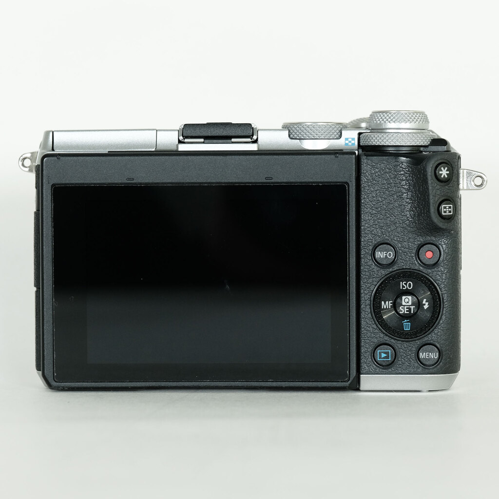 Canon EOS M6 Canon EOS M6