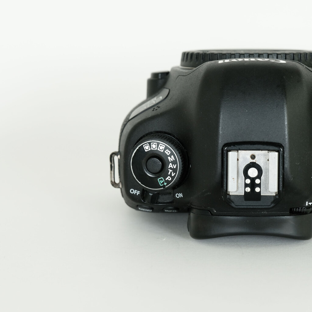 Canon EOS 5D Mark III Canon EOS 5D Mark III