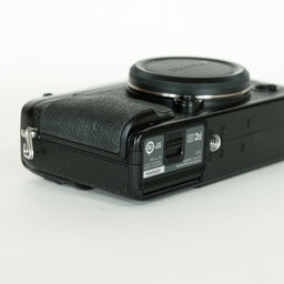 FUJIFILM X-E1 ブラック FUJIFILM X-E1 ブラック