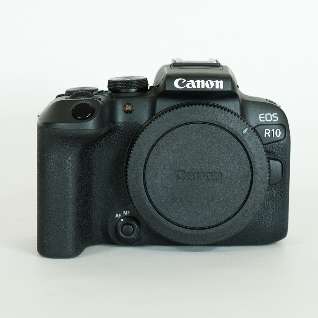 Canon EOS R10 Canon EOS R10