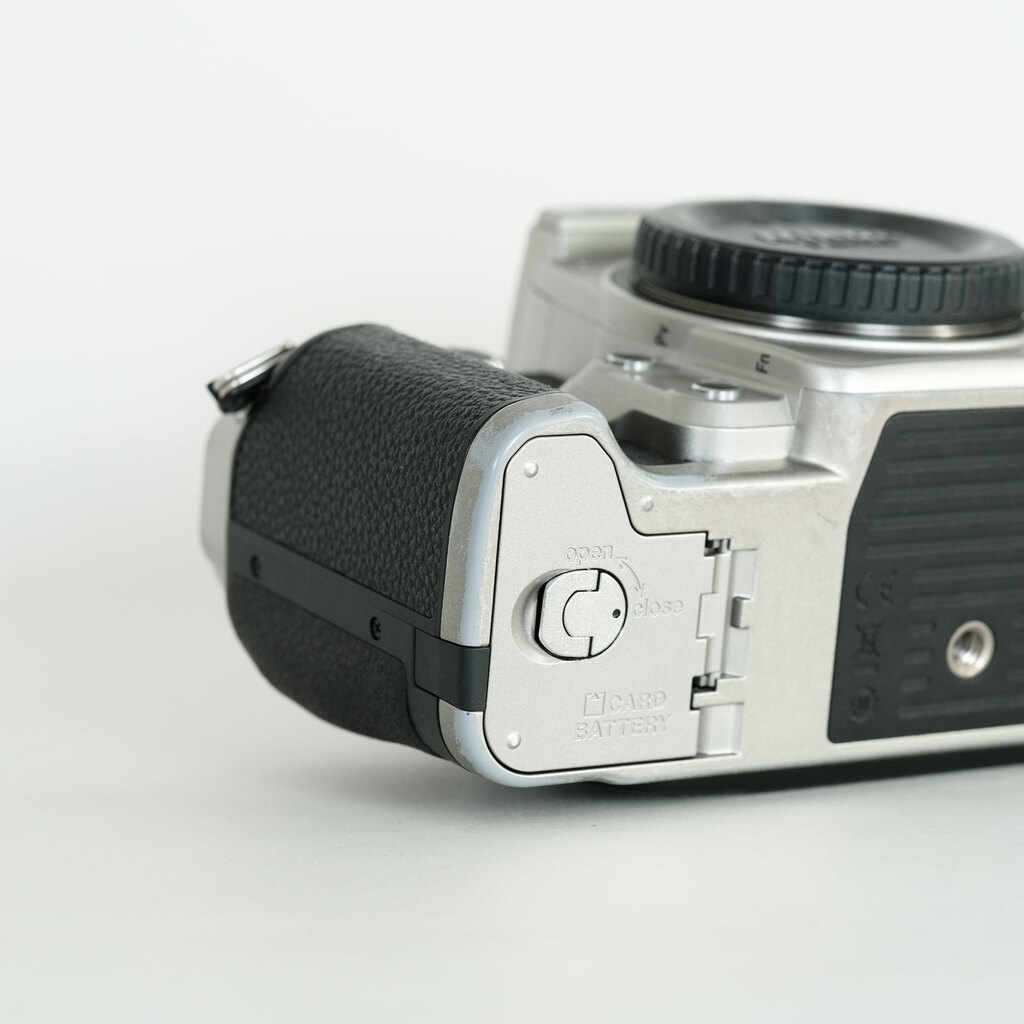 Nikon Dfの出品 | ONE SCENE（ワンシーン）