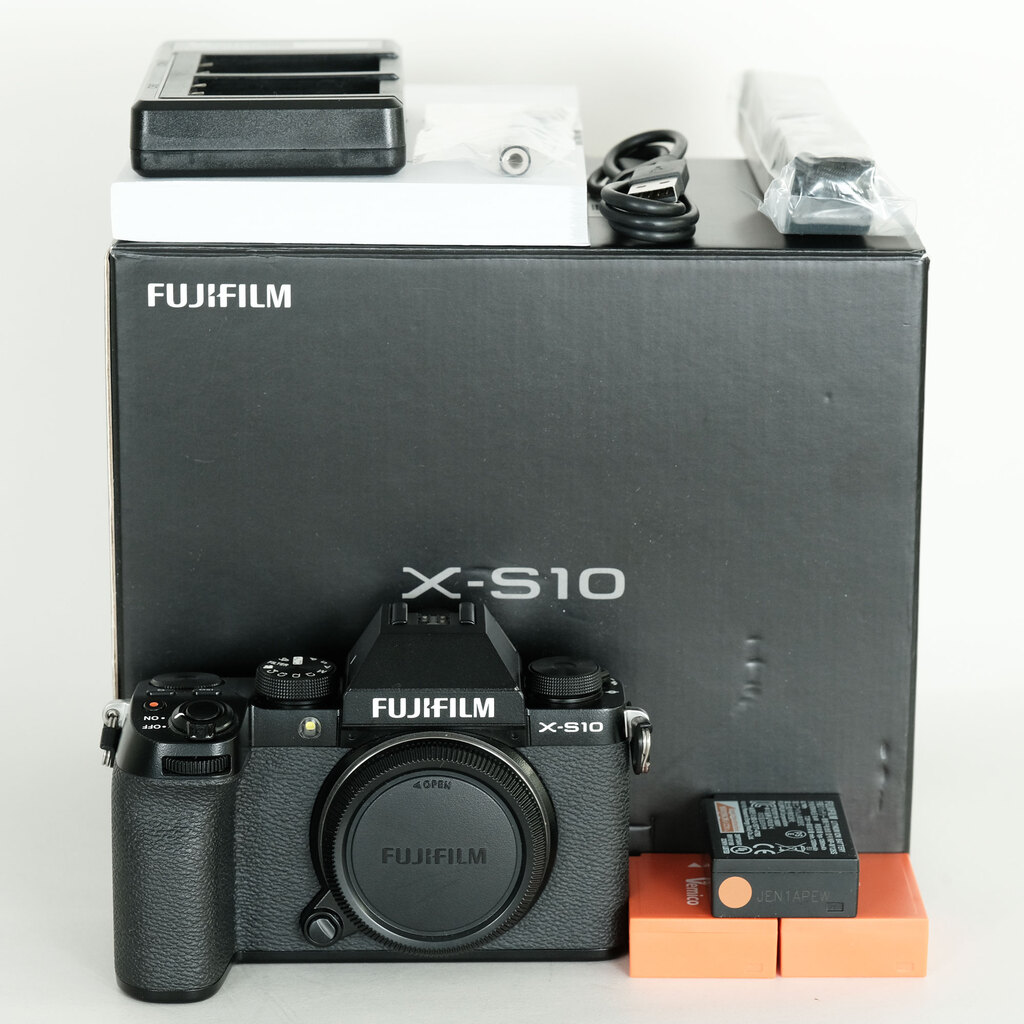 FUJIFILM X-S10 ボディ【おまけ付き】 レンタル - FUJIFILM(富士フイルム)FUJIFILM X-S10 ボディ
