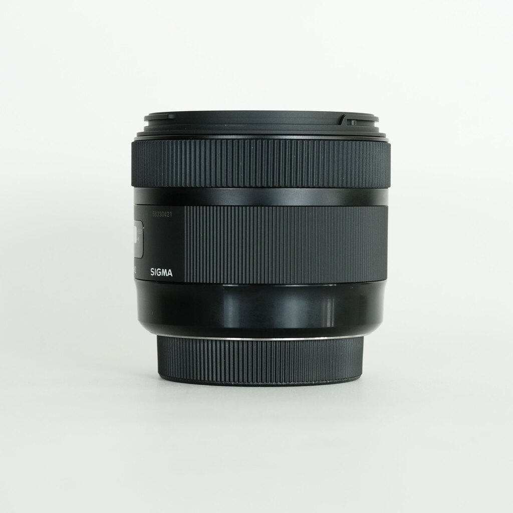 SIGMA sd Quattro & Art 30mm F1.4 DC HSM レンズキット SIGMA sd Quattro & Art 30mm F1.4 DC HSM レンズキット