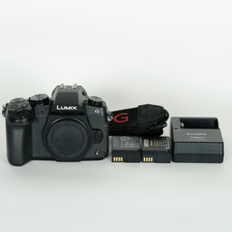 Panasonic LUMIX DMC-G8 Panasonic LUMIX DMC-G8