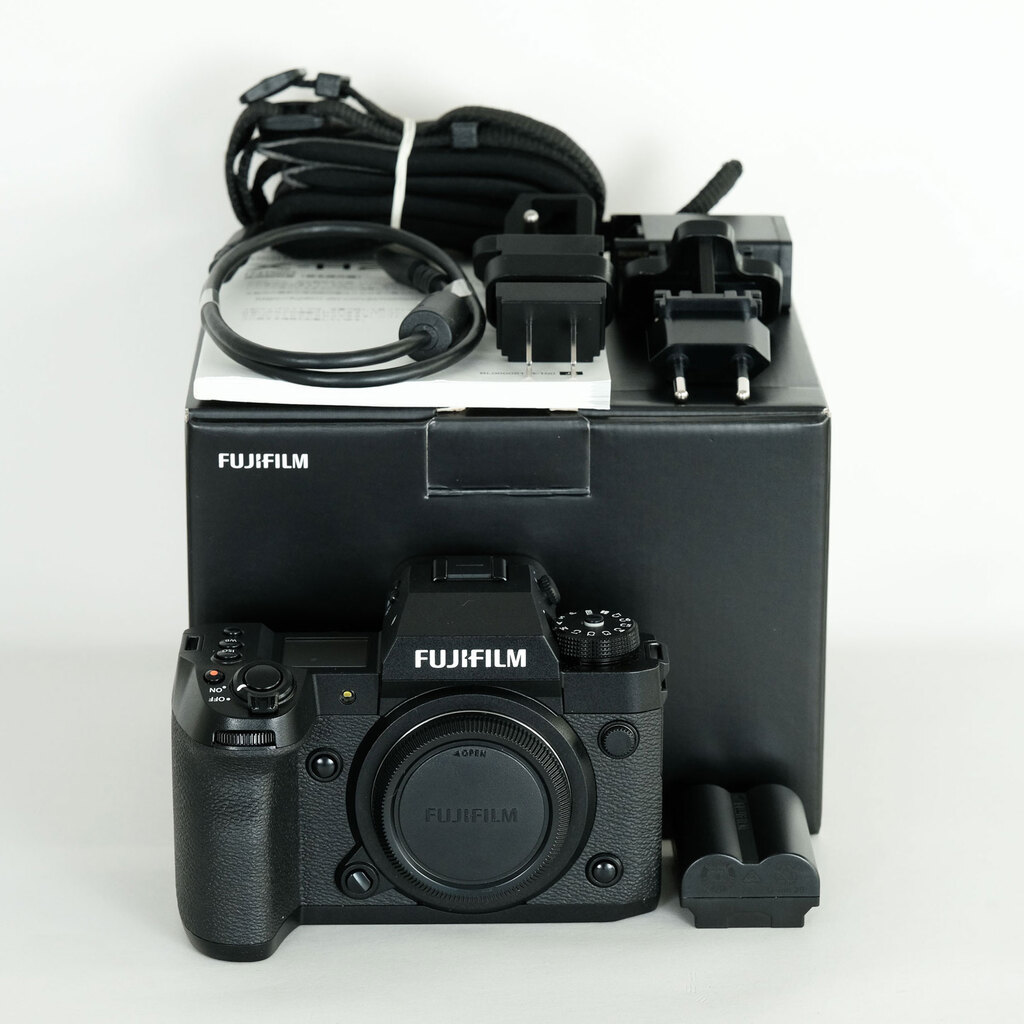 FUJIFILM X-H2 FUJIFILM X-H2