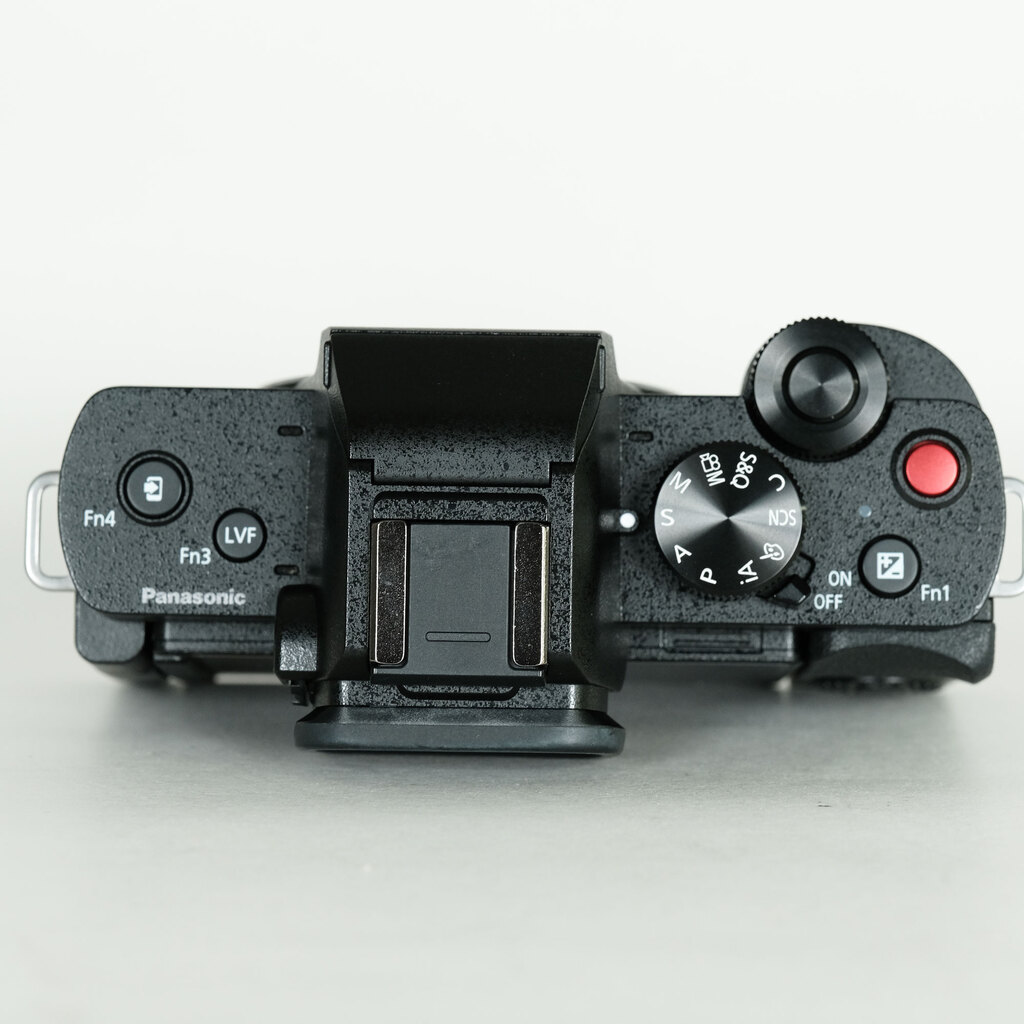 新品級◆Panasonic LUMIX DC-G100 ボディ◆1950 Panasonic パナソニック ミラーレス一眼カメラ LUMIX G100
