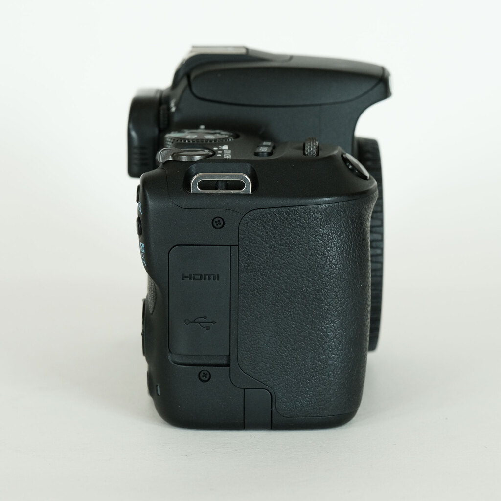 Canon EOS Kiss X9 Canon EOS Kiss X9