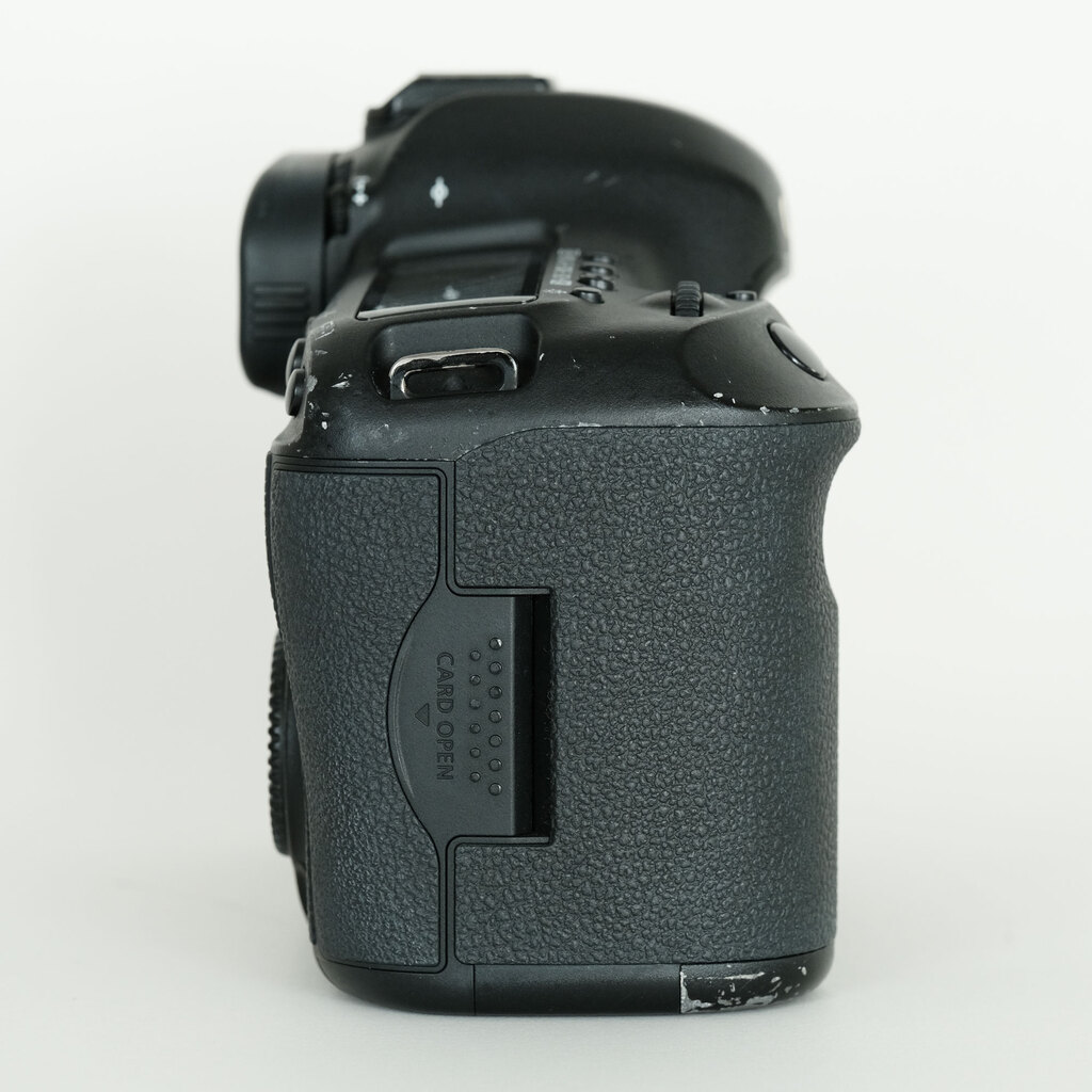 Canon EOS 5D Mark III Canon EOS 5D Mark III