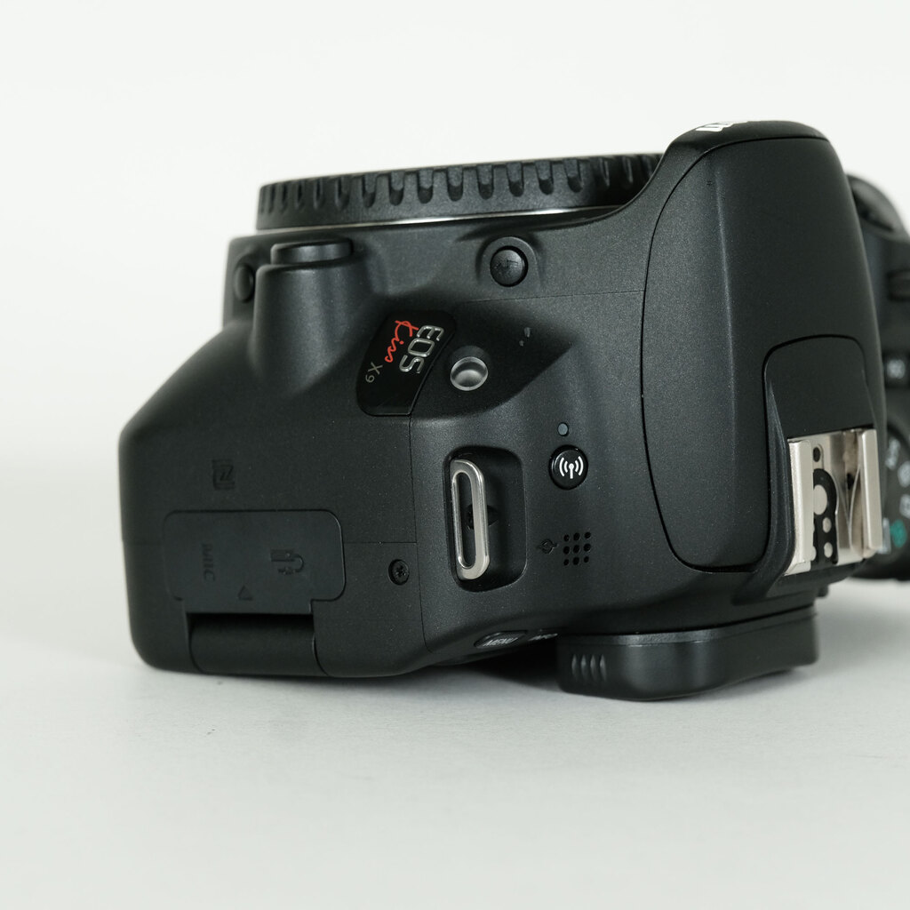 Canon EOS Kiss X9の出品 | ONE SCENE（ワンシーン）