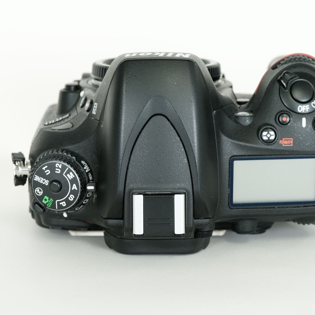 ◎撮影数たった１回☆Nikon D610 ボディ　超希少美品　FXフルサイズ またまたフルサイズ一眼がきましたよ！！NikonのD610のご紹介