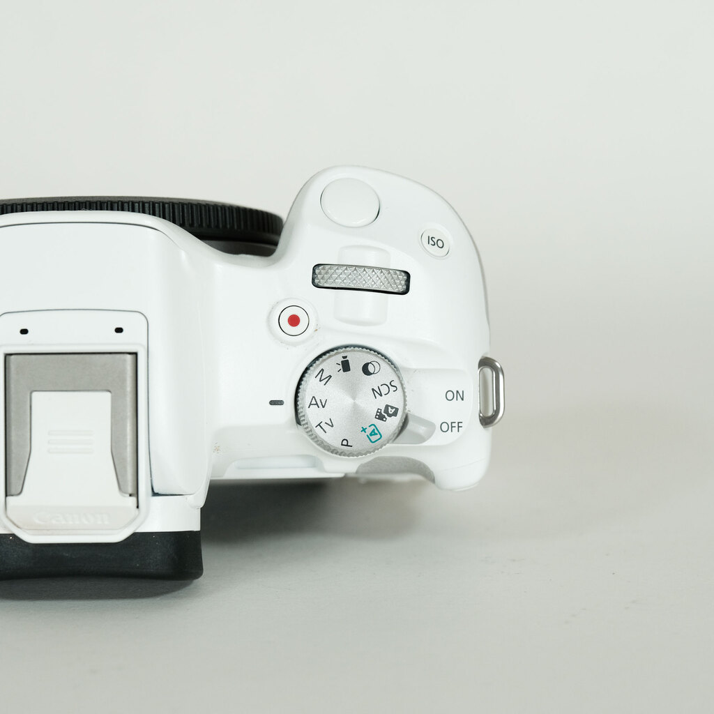 Canon EOS R50の出品 | ONE SCENE（ワンシーン）