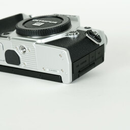 OLYMPUS OM-D E-M5 Mark III OLYMPUS OM-D E-M5 Mark III