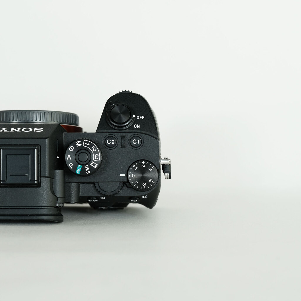 SONY α7R III(ILCE-7RM3) SONY α7R III(ILCE-7RM3)