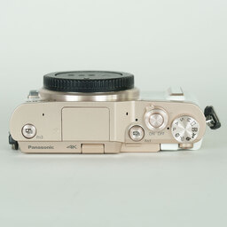 Panasonic LUMIX DC-GF10 ボディ ホワイト Panasonic LUMIX DC-GF10 ボディ ホワイト