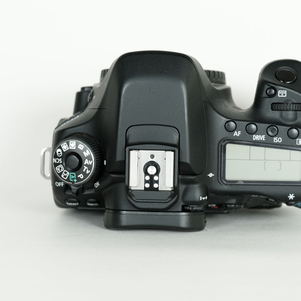 良い状態です☆Canon EOS 80D☆一眼レフカメラ☆Wi-Fi搭載 EOS デジタル一眼 中古 Wi-Fi搭載 CANON キヤノン 80D トリプル