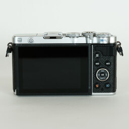 OLYMPUS PEN E-P7の出品 | ONE SCENE（ワンシーン）