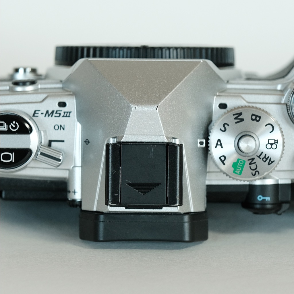 OLYMPUS OM-D E-M5 Mark III