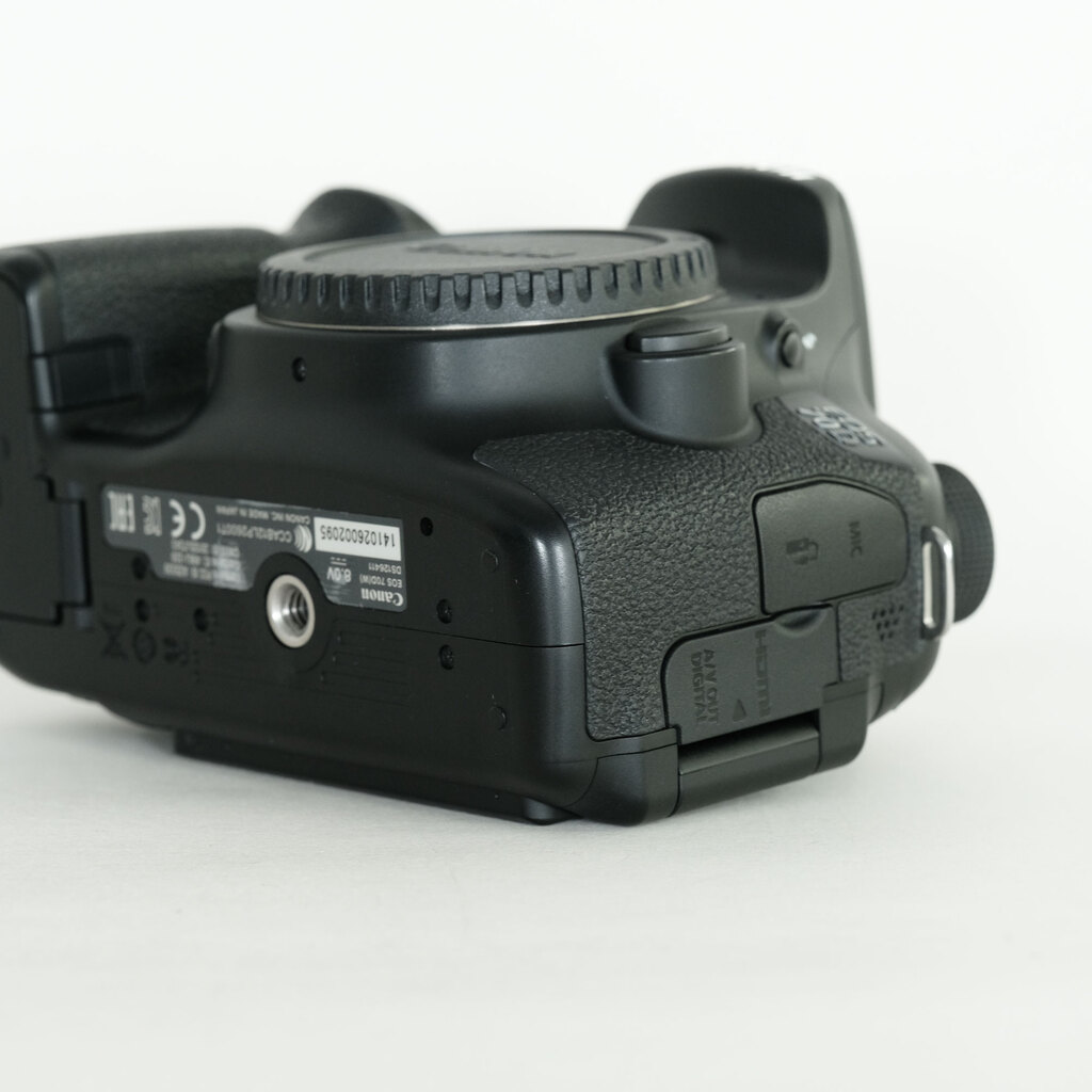Canon EOS 70D 美品 + 購入時の付属品全て Canon EOS 70D 美品 + 購入時の付属品全て カメラ