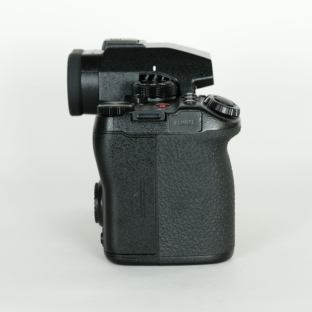 Panasonic LUMIX S5II DC-S5M2