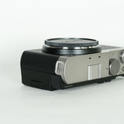 Panasonic LUMIX DC-S9