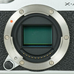 FUJIFILM X-A2 ボディ シルバー FUJIFILM X-A2 ボディ シルバー