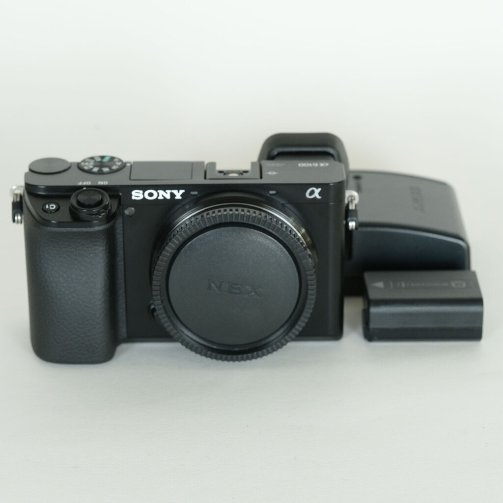 SONY α6100(ILCE-6100) SONY α6100(ILCE-6100)