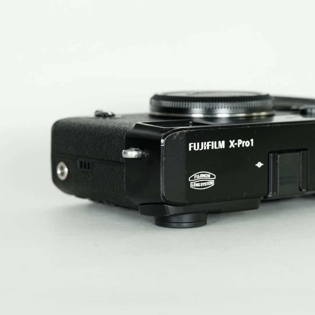FUJIFILM X-Pro1 FUJIFILM X-Pro1