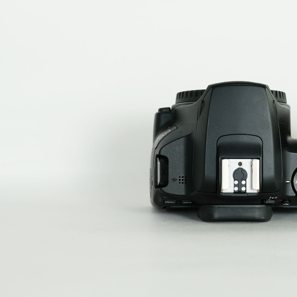 Canon EOS Kiss X10 Canon EOS Kiss X10
