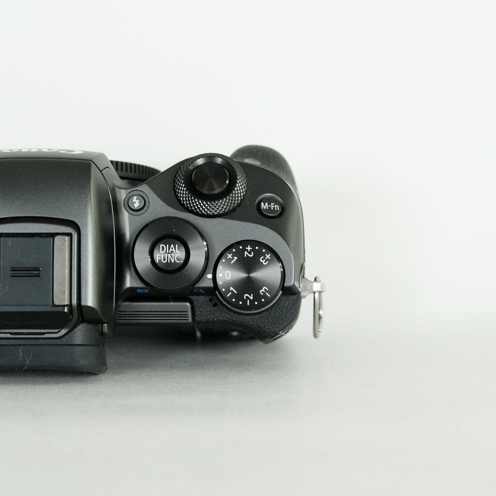Canon EOS M5 Canon EOS M5