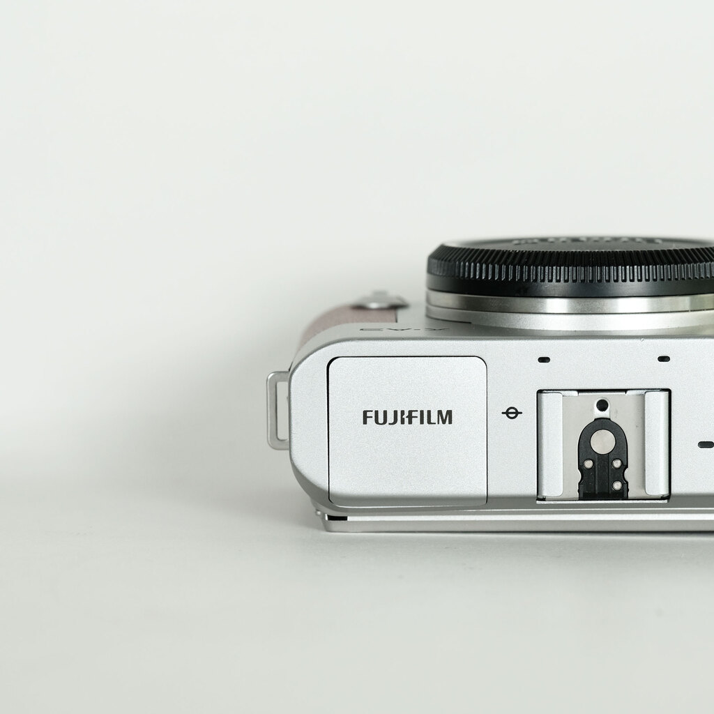FUJIFILM X-A3 ボディ ブラウン FUJIFILM X-A3 ボディ ブラウン
