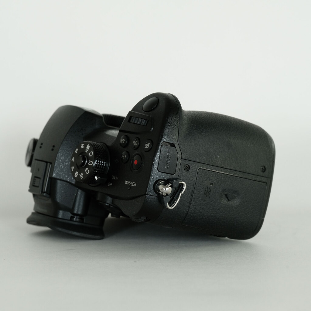Panasonic LUMIX DC-GH5 Panasonic LUMIX DC-GH5
