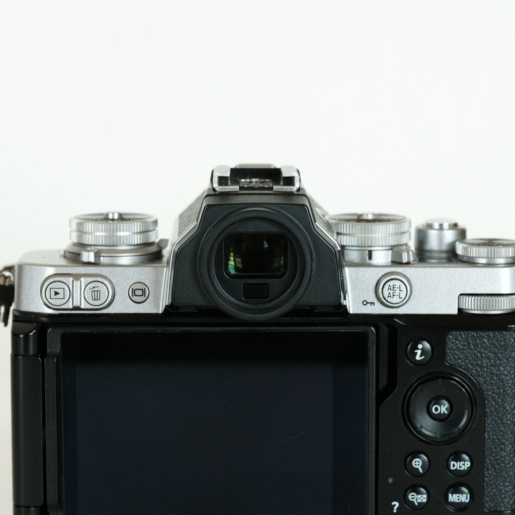 Nikon Z fcの出品 | ONE SCENE（ワンシーン）