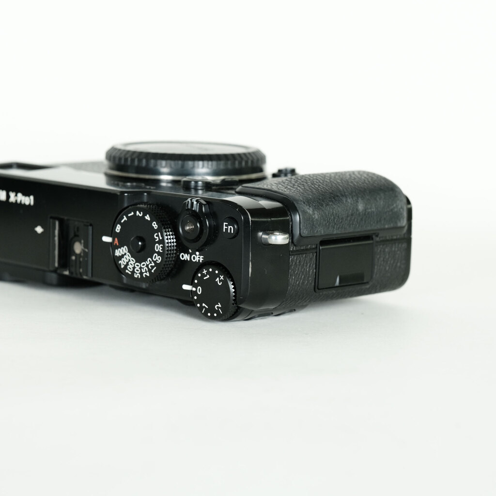 FUJIFILM X-Pro1 FUJIFILM X-Pro1