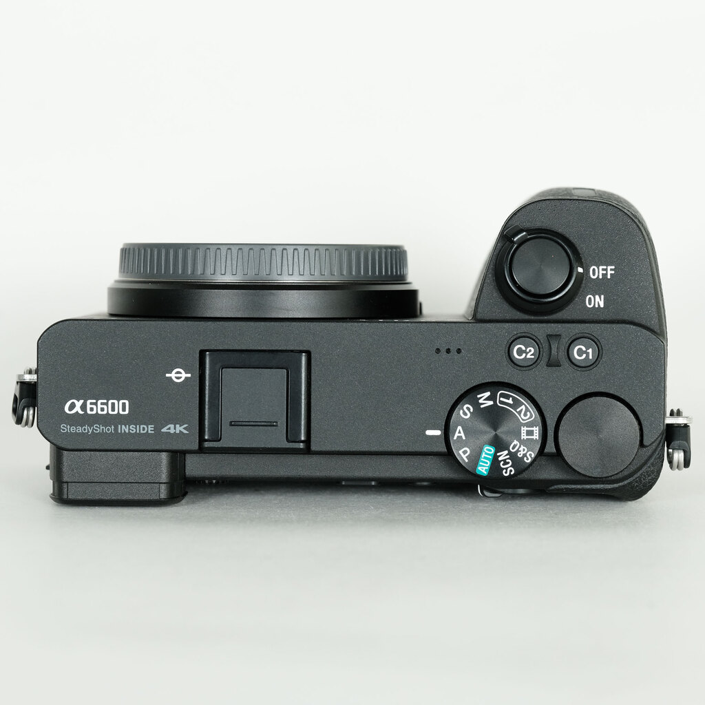 SONY - 美品　SONY  α6600 ILCE-6600 バッテリー2個 α6600 特長 : 撮影自由度を高める操作性と信頼性 | デジタル一眼