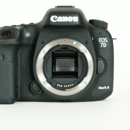 Canon EOS 7D Mark II Canon EOS 7D Mark II