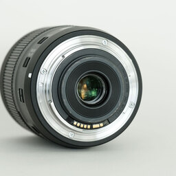 Canon EOS 80D EF-S18-135 IS USM レンズキット Canon EOS 80D EF-S18-135 IS USM レンズキット