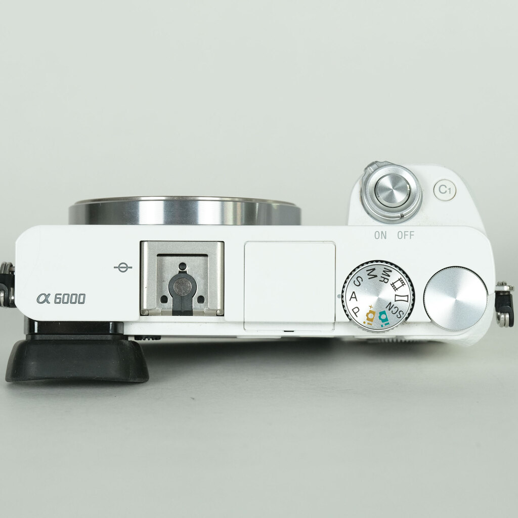 SONY α6000(ILCE-6000) SONY α6000(ILCE-6000)