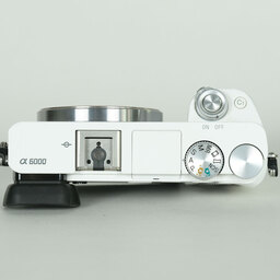SONY α6000(ILCE-6000) SONY α6000(ILCE-6000)