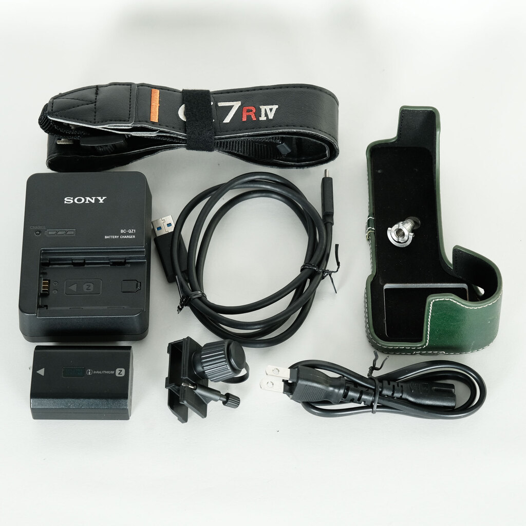 SONY α7RIV ボディ ILCE-7RM4A   【後期モデル 液晶下部にSONYロゴなし】 SONY α7RIV ボディ ILCE-7RM4A   【後期モデル 液晶下部にSONYロゴなし】