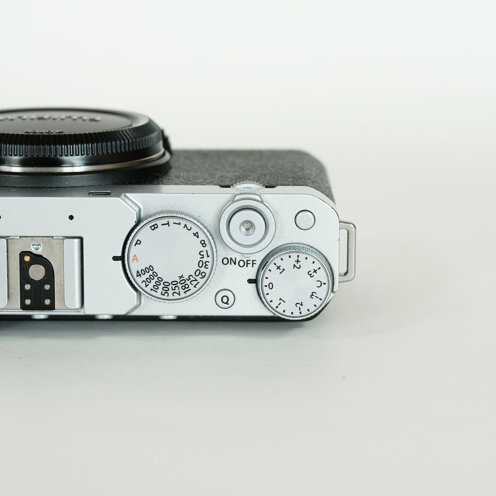 FUJIFILM X-E4 FUJIFILM X-E4