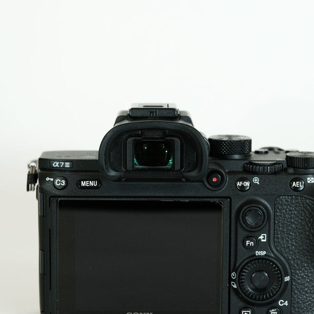 SONY α7 III(ILCE-7M3) SONY α7 III(ILCE-7M3)