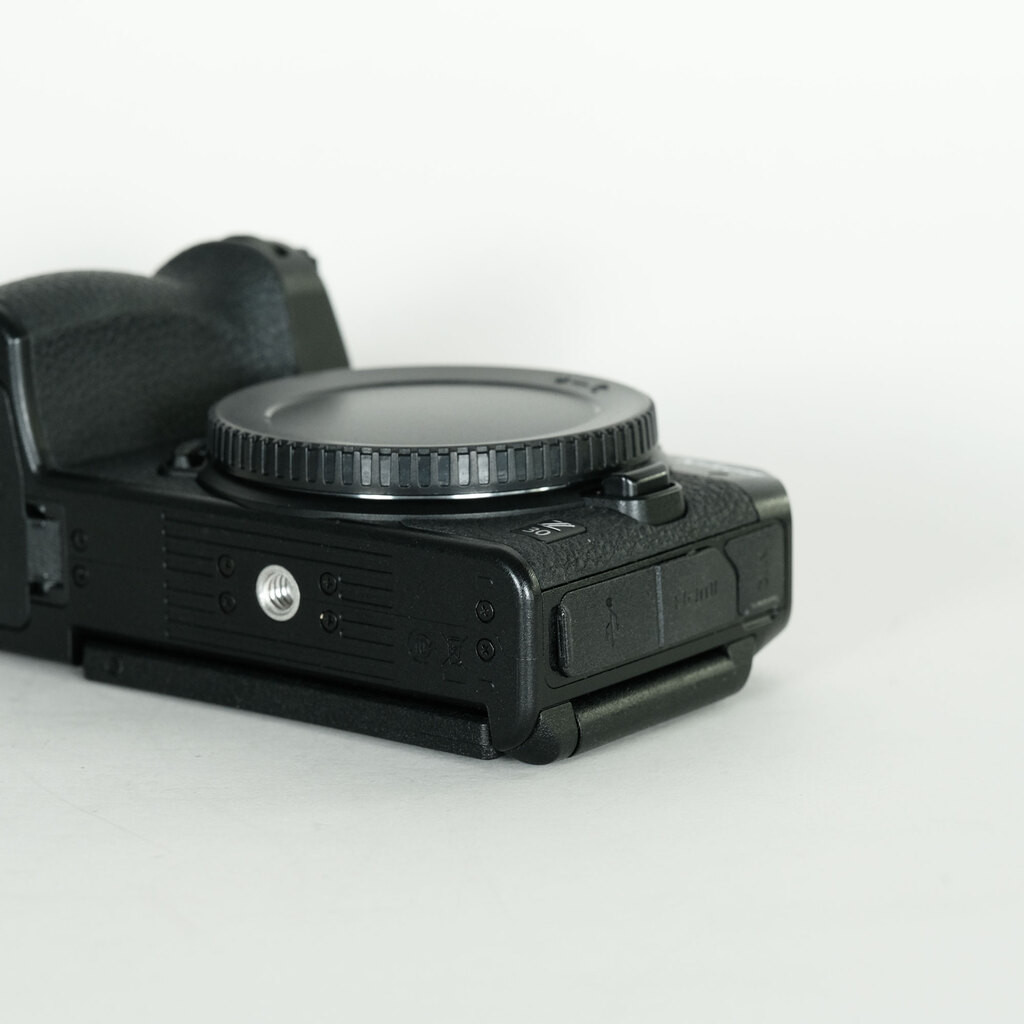 Nikon Z30の出品 | ONE SCENE（ワンシーン）