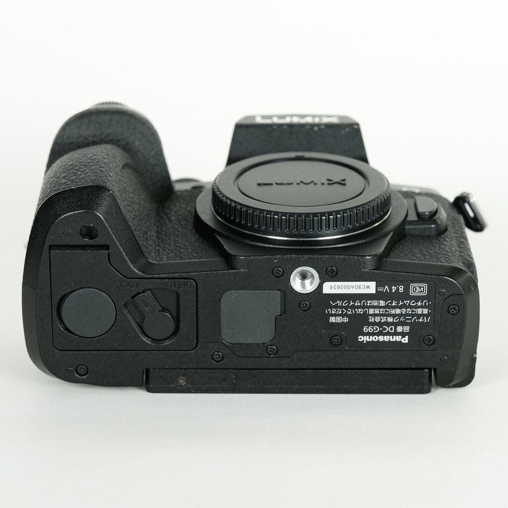 Panasonic LUMIX DC-G99 Panasonic LUMIX DC-G99