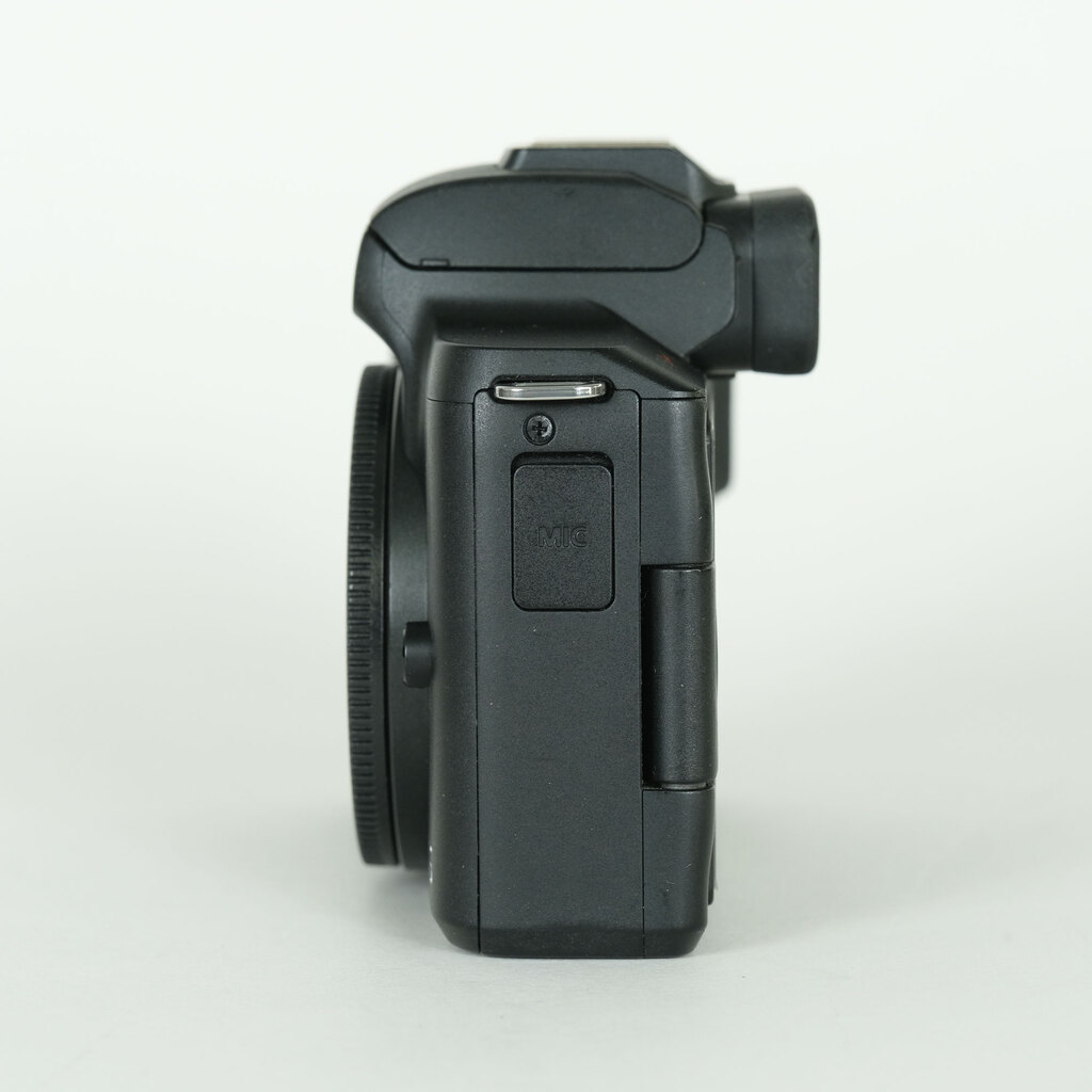 Canon EOS Kiss M2 Canon EOS Kiss M2