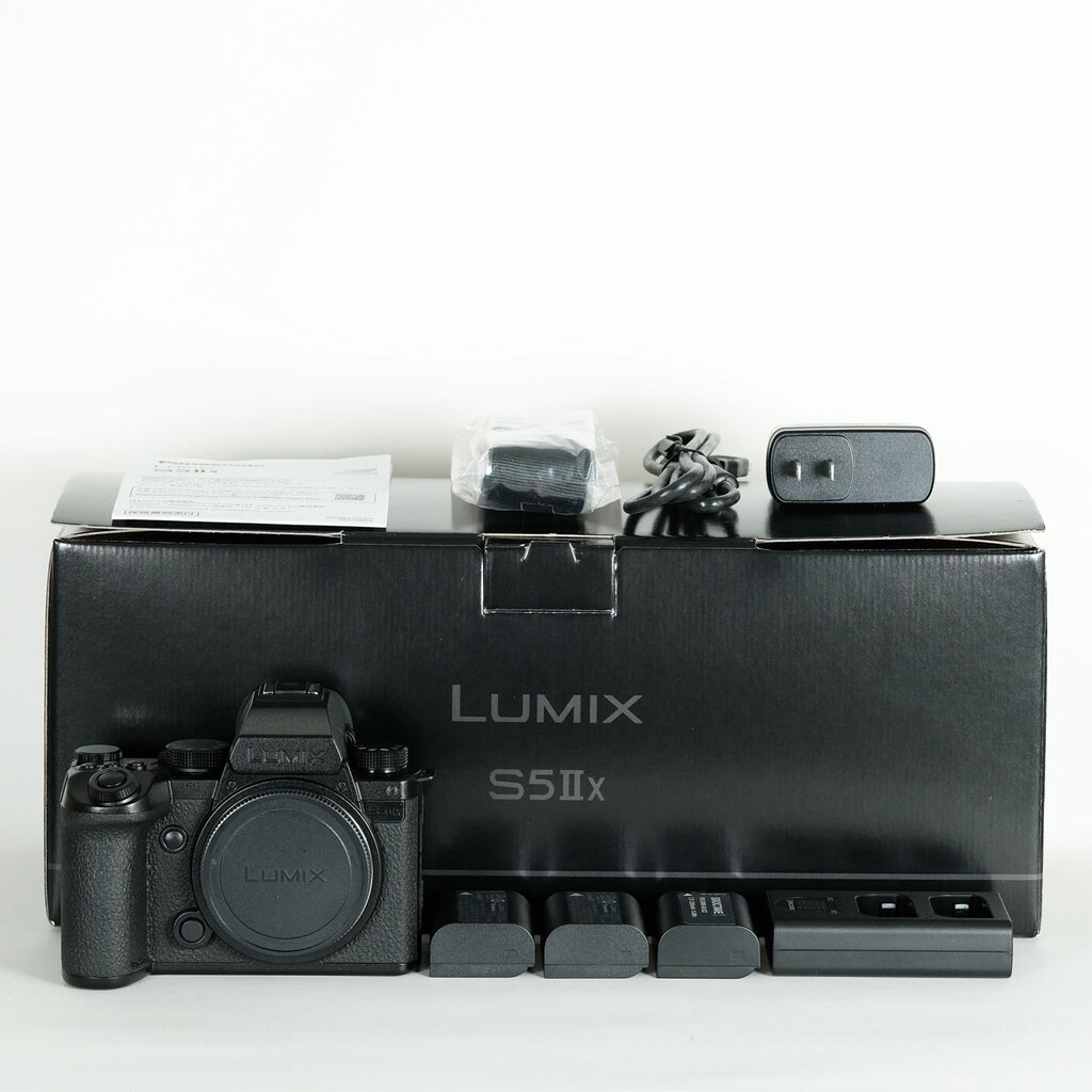 シャッター数401回　LUMIX S5IIX ボディ DC-S5M2X Panasonic DC-S5M2X LUMIX S5IIX ミラーレス一眼カメラ ボディ