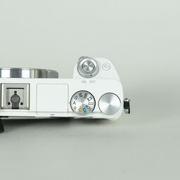 SONY α6000(ILCE-6000) SONY α6000(ILCE-6000)