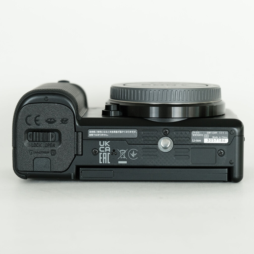【動作良好】SONY ZV-E10 ブラック 箱付き Vlogカメラ Amazon | SONY(ソニー) Vlog用カメラ レンズ交換式VLOGCAM APS-C